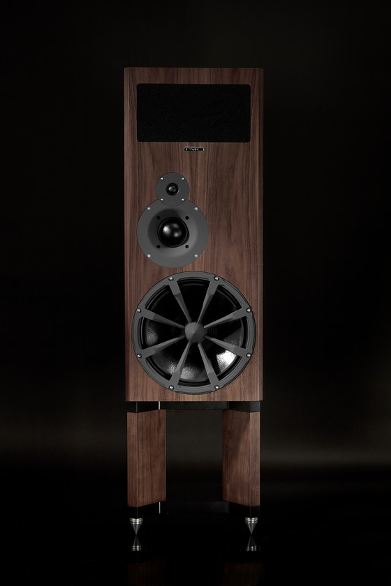 BB5SE Walnut front-2-rf-background